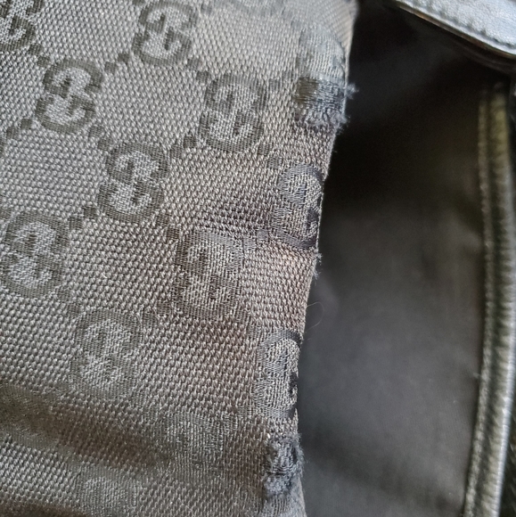 Authentic Gucci Pelham Handbag - Picture 6 of 16